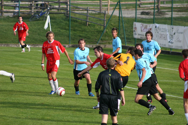 gal/08. Spieltag- SV Reischach-Rasen/2006-10-24 - SVR gg. Rasen-Antholz 119.jpg